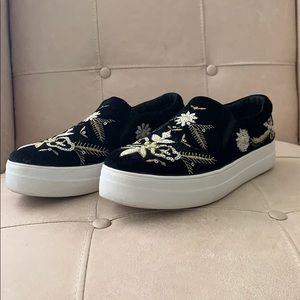 Velvet slip-on Tennis shoes